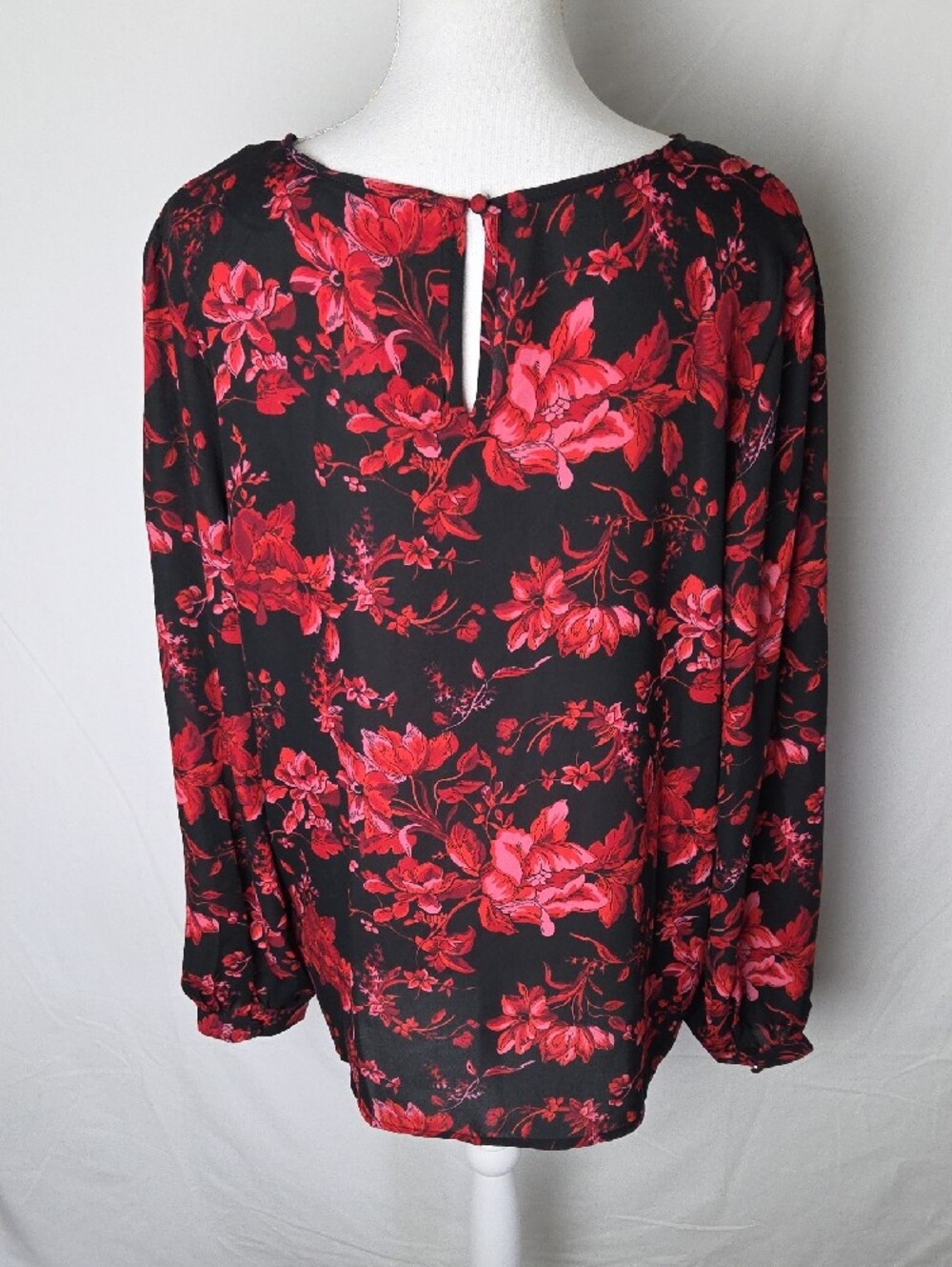 NWT Carmen Marc Valvo Women's Black Lace Blouse Red Floral Print Whimsigoth Lg - Picture 3 of 7